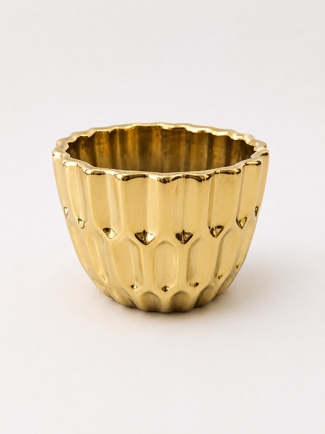 Medium Gold Pot — Classic Profile