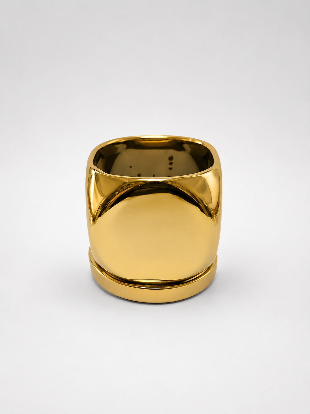 Square-Round Hybrid Table Pot
