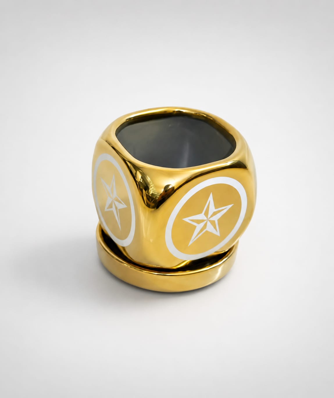 White-Line Star Motif Gold Pot